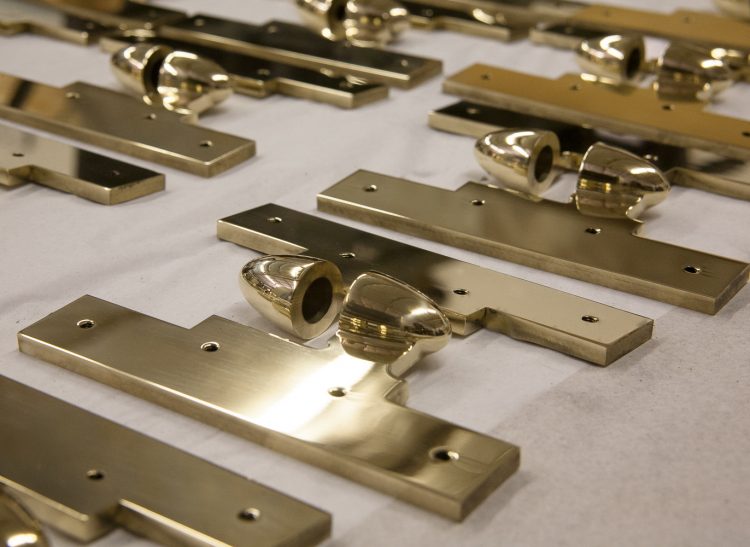 Lowe Hardware's Olive Knuckle Hinge for Doors 13/4" Thick and Up