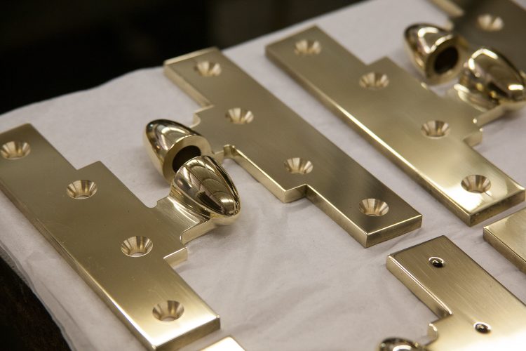 Lowe Hardware's Olive Knuckle Hinge for Doors 13/4" Thick and Up